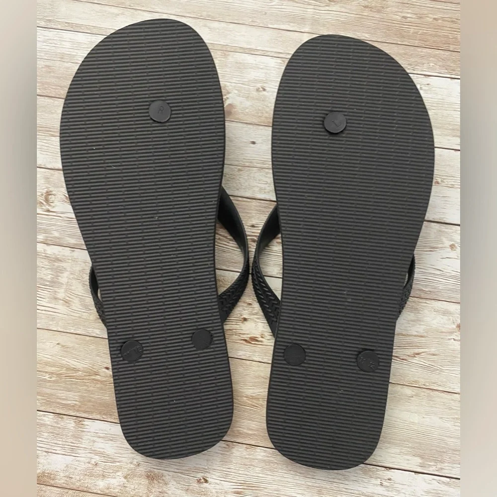 Good Fellow & Co Men’s Flip Flop Sandals Black 11-12
